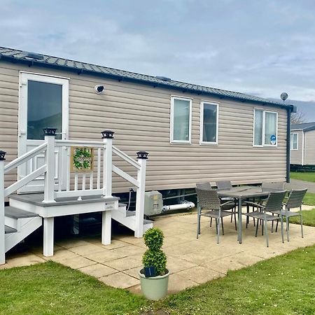 Caravan Church Farm Holiday Village Пагъм Екстериор снимка