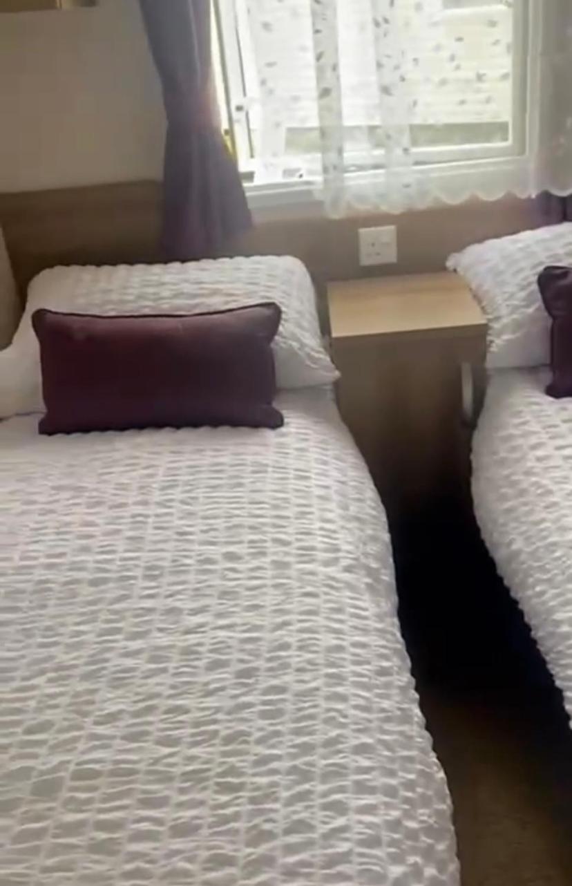 Caravan Church Farm Holiday Village Пагъм Екстериор снимка