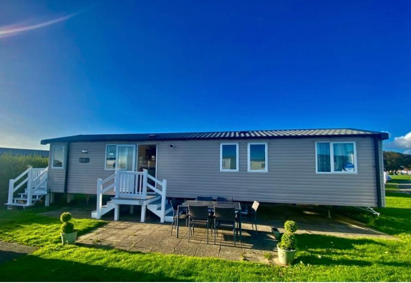 Caravan Church Farm Holiday Village Пагъм Екстериор снимка